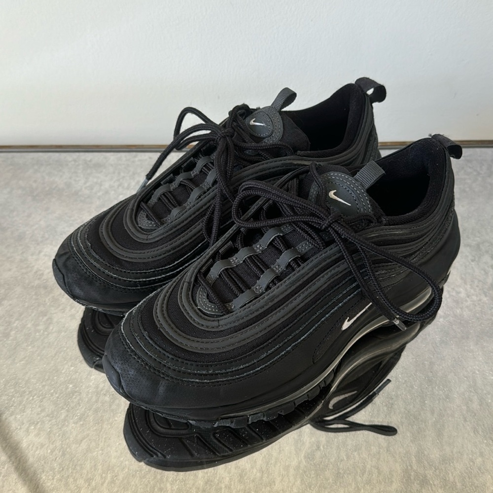 NIKE Air Max 97 YOUTH (size 6Y)